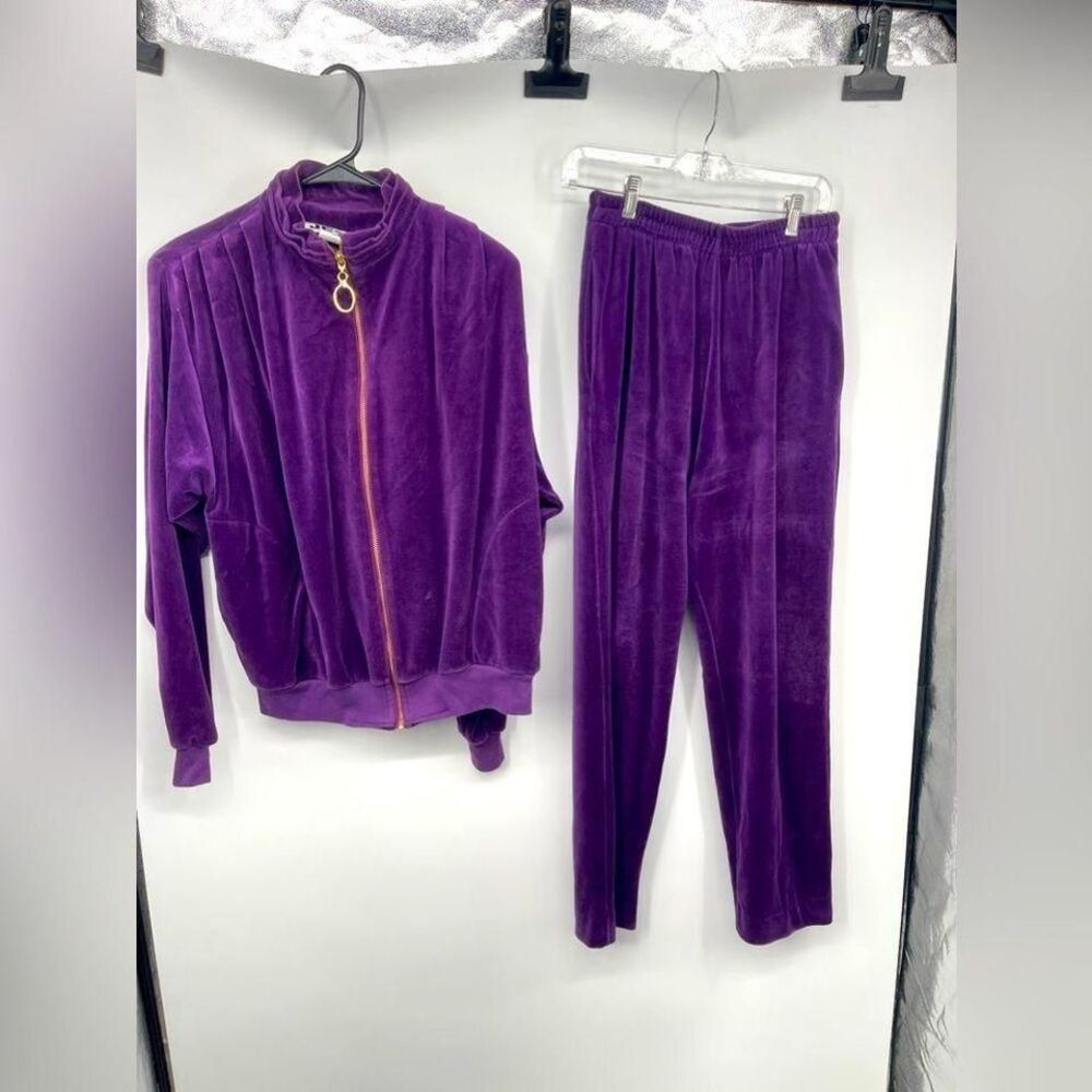 Vintage Jet purple velvet, two piece, pants suit‎ size medium